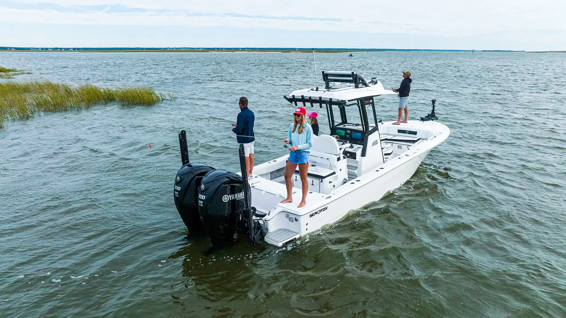 282 Hybrid LT – Intrinsic Yacht & Ship